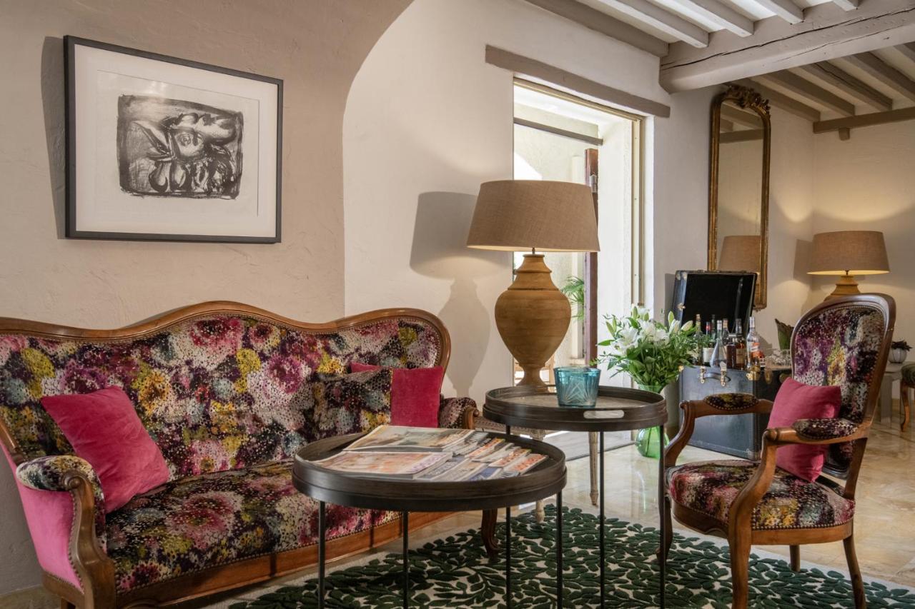 Hotel Les Messugues サン・ポール・ド・ヴァンス エクステリア 写真